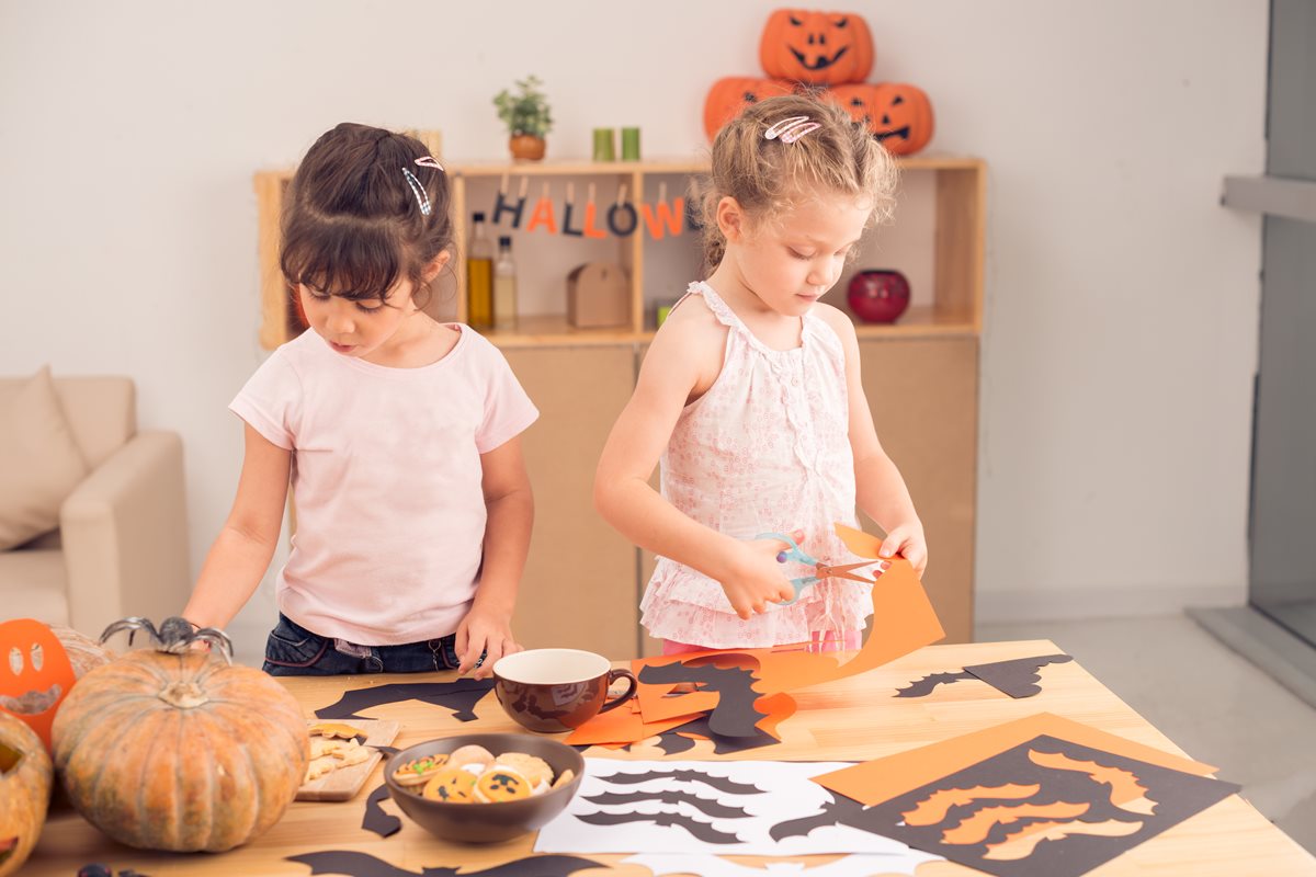 Add some spook to your child’s Halloween party!