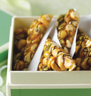 Crunchy Peanut and Pumpkin Seed Brittle 