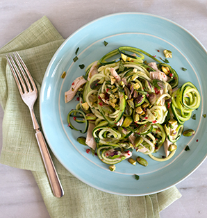 Zucchini Spirals with Wonderful Pistachios, Garlic and Chicken